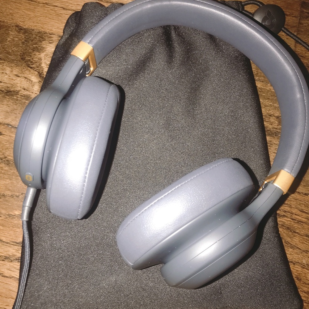 BRAND NEW!!! JBL over the ears wireless headphones